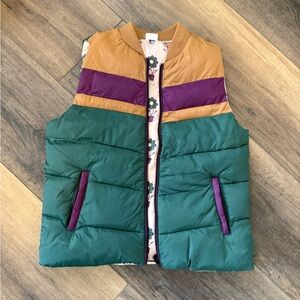PacSun Green purple flowers Kids Puffer Vest reversible XL 12 / 14 pockets nwot
